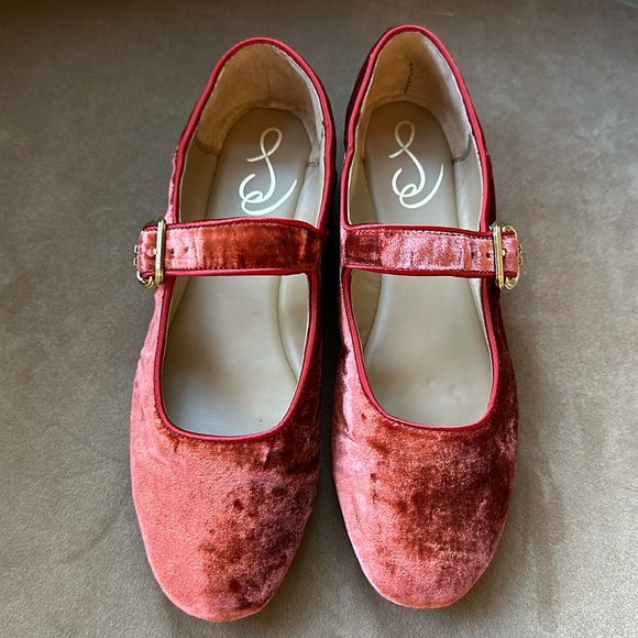 Girls Sam Edelman Velvet flats in Maroon, size 3 - Picture 7 of 13
